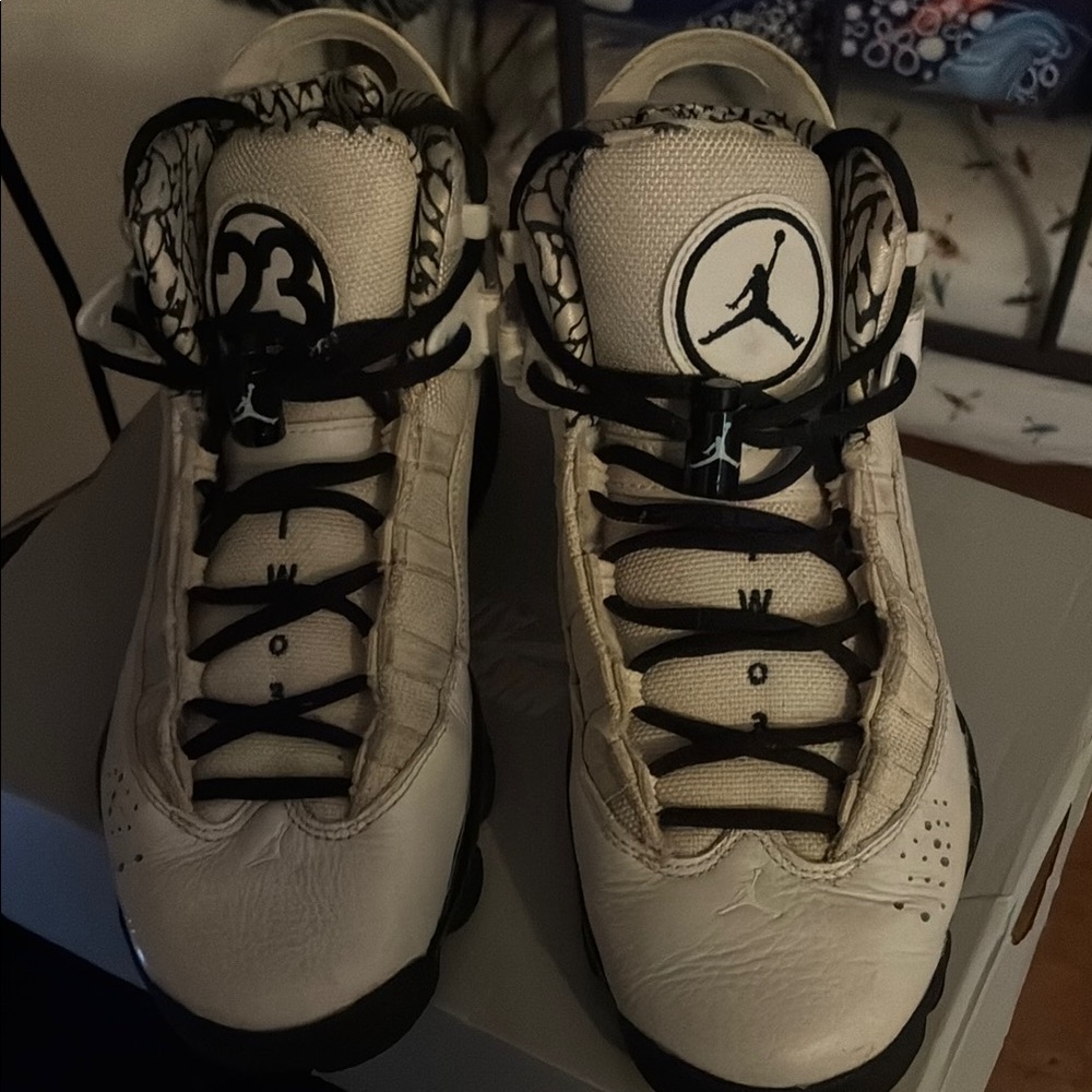 Jordan six rings